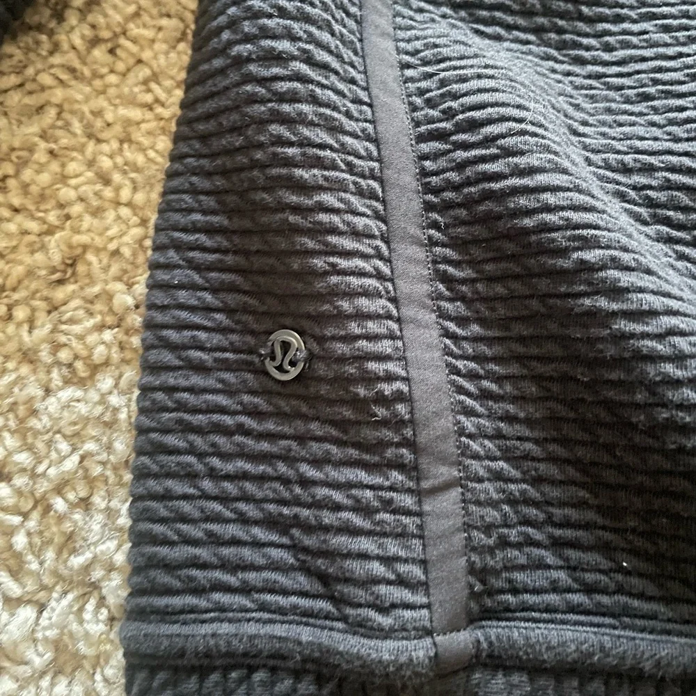Lululemon jacket - Picture 3 of 3